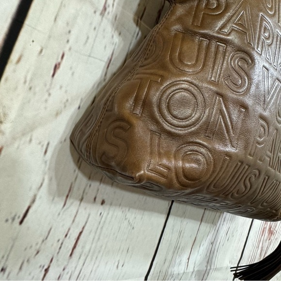 LOUIS VUITTON Limited Edition Chocolate Leather Paris Souple Wish Bag 2008 EUC - Picture 4 of 17